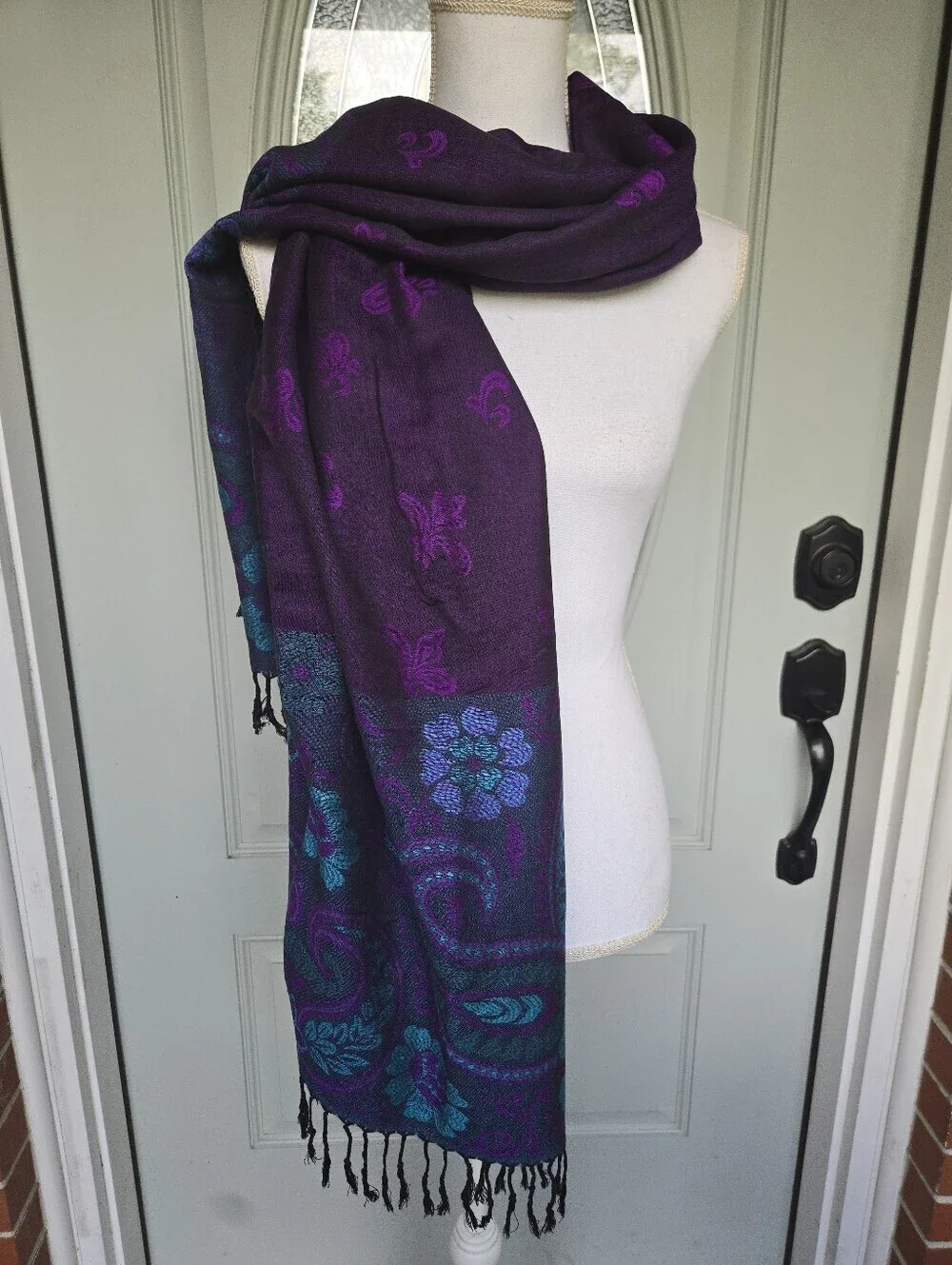 Pasiley Scarf